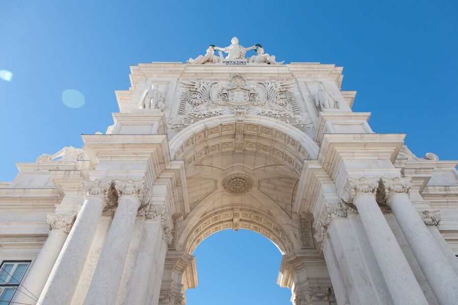 Lisbon: Jewish History Private Tour - Baixa and Commerce Square: Lisbon’s big spaces meet the Jewish story