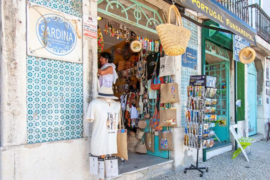 Lisbon: Jewish History Private Tour - Money Museum and a medieval wall with “a thousand years of secrets”