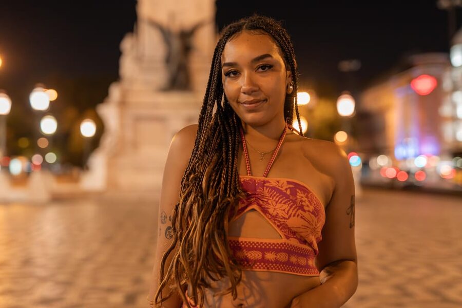Lisbon lights: A Cinematic Photoshoot at night - Meeting at the Square: How the 1-Hour Session Starts