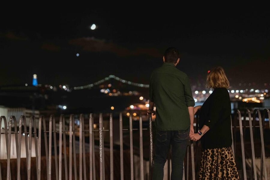Lisbon lights: A Cinematic Photoshoot at night - Renan Chady’s Style: Natural Poses, Real Connection