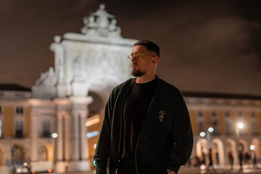 Lisbon lights: A Cinematic Photoshoot at night - What You Get Afterward: 50 Edited Photos in 5 Days