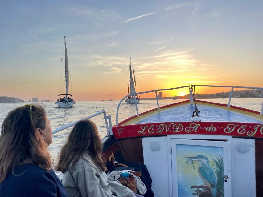 Lisbon: Live Guided Traditional Boat Sightseeing Cruise Tour - A quick note on accessibility