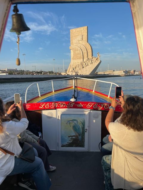 Lisbon: Live Guided Traditional Boat Sightseeing Cruise Tour - From Belém Tower to 25 de Abril Bridge: what this cruise feels like
