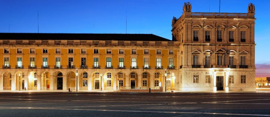 Lisbon: Luxury Fado Tour with Dinner included - Should you book Lisbon: Luxury Fado Tour with Dinner included?