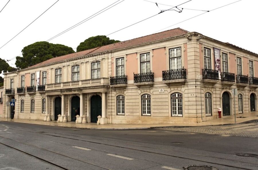 Lisbon: National Coach Museum Entry Ticket and Audio Guide - Getting your bearings at Av. da Índia 136 (and why it matters)