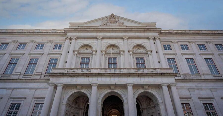 Lisbon: National Palace of Ajuda E-Ticket & City Audio Guide - Key things that make this experience work