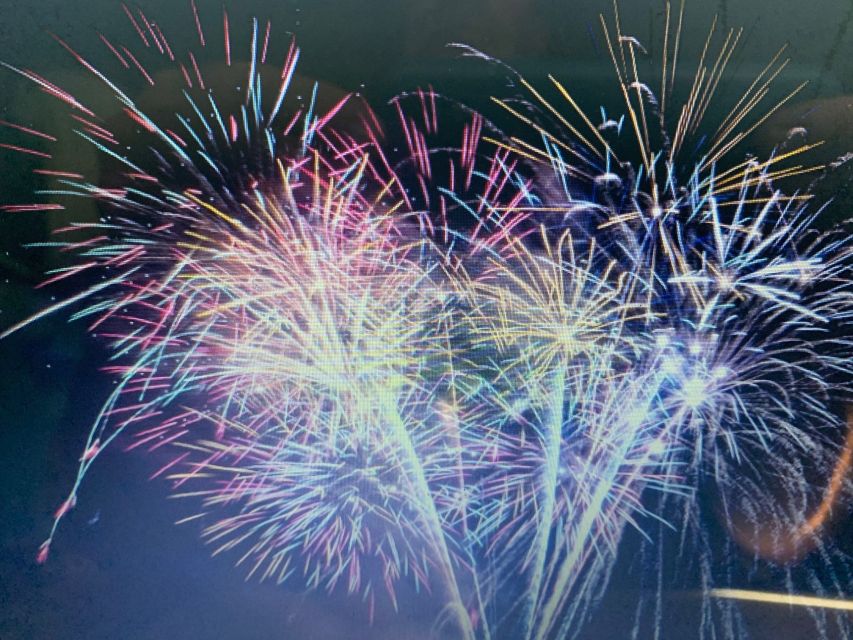 Lisbon: New Year's Eve Fireworks Sail Boat Tour - Commerce Square and Pier Columns: where the show comes to you