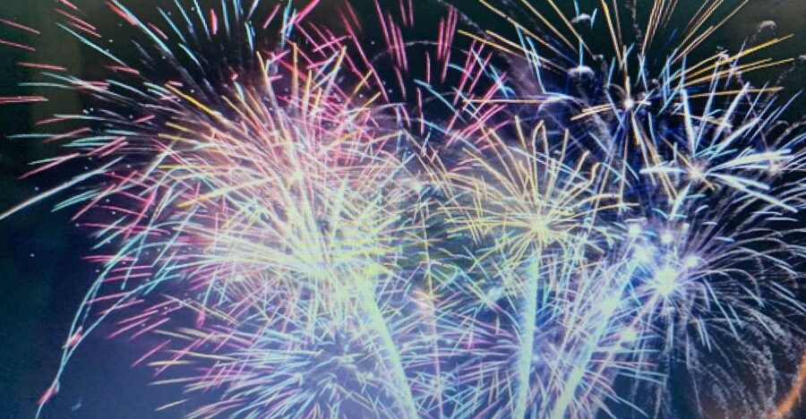 Lisbon: New Year's Eve Fireworks Sail Boat Tour - Sparkling wine at midnight and the music that changes the mood