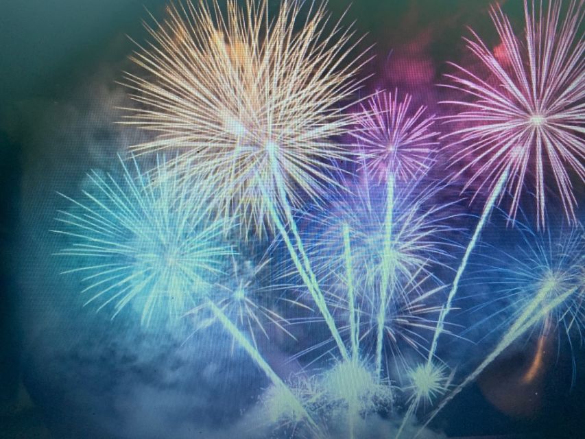Lisbon: New Year's Eve Fireworks Sail Boat Tour - Logistics that can make or break your night