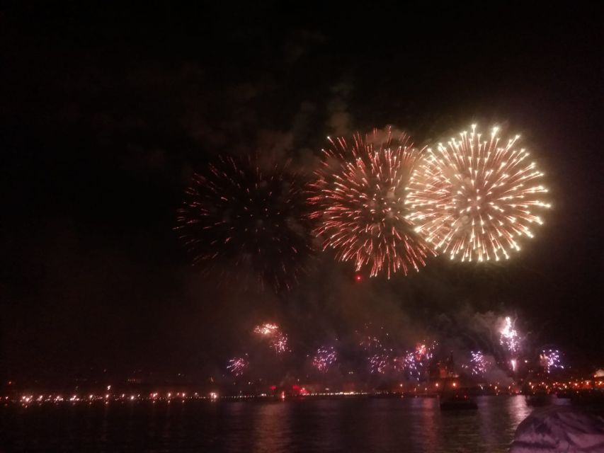 Lisbon: New Year's Eve Tagus River Cruise with Open Bar - Who This Cruise Fits Best (and Who Might Pass)