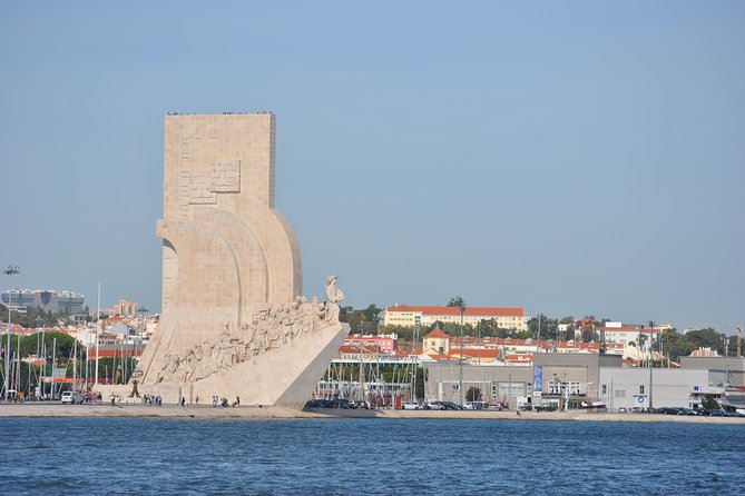 Lisbon New Years Eve Sailing Tour - Why a Tagus River New Year’s Eve cruise feels different than streets