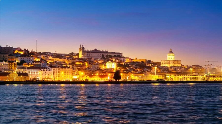Lisbon Night Cruise: Illuminated Sights on the Tagus River - Audio Guide and Headphones: How to Get the Most Out of Every Stop