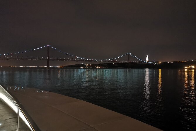 Lisbon Night Sailing Tour with a Drink- 2h Small Group Tour - What to bring for Lisbon after dark (and why “good weather” matters)