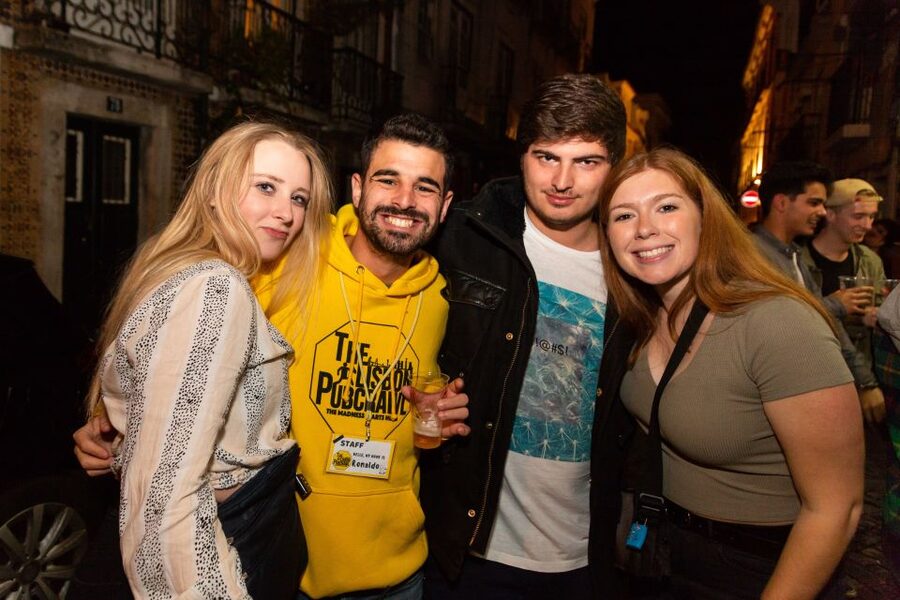 Lisbon Non-Alcoholic Pubcrawl: Soft drinks & Mocktails - The vibe: a non-alcoholic crawl that still feels like nightlife