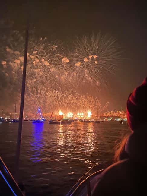 Lisbon: NYE Fireworks Catamaran Cruise with Food & Drinks - Timing That Actually Matches the Fireworks (10:30 to 1:00)