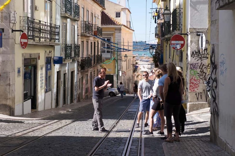 Lisbon: Off the beaten path Downtown Walk with a Local - What to Bring (and How to Make This Tour Feel Easy)