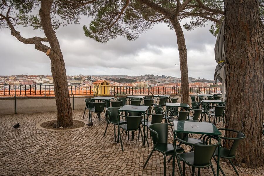 Lisbon: Old Town City Tour by Private Tuktuk - Stop-by-Stop: What You’ll See and What to Watch For