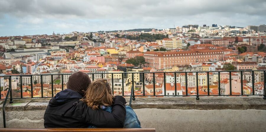 Lisbon: Old Town City Tour by Private Tuktuk - Guides Matter: The Difference Between a Drive and a Real Explanation