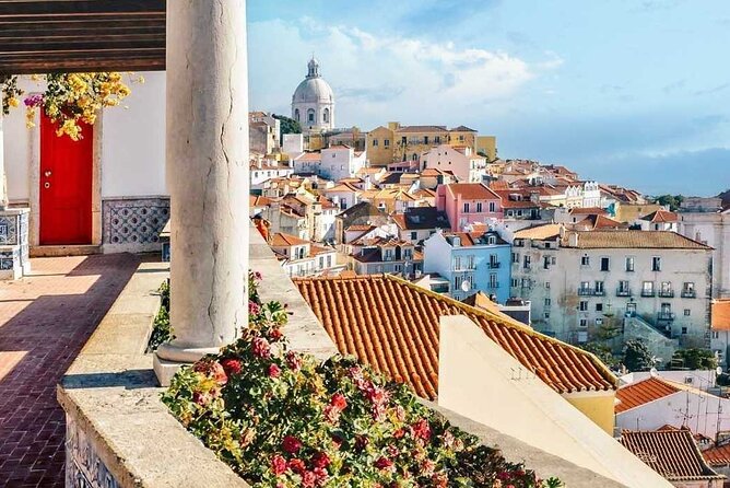 Lisbon Old Town Tour by Tuk Tuk with Local Guide - Tuk-tuk logistics: why this route works in Lisbon