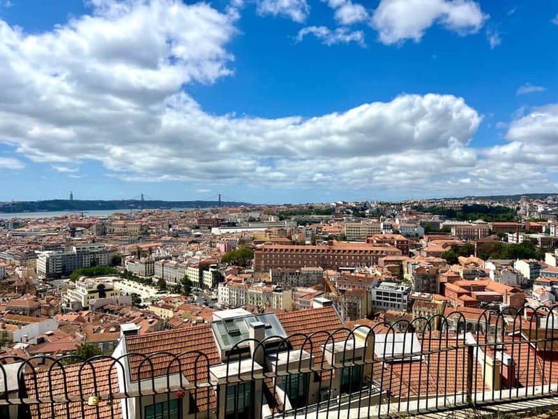 Lisbon Old Town Tuk Tuk Top Experience - The Flea Market and Alfama: Neighborhood Texture Over Checklists