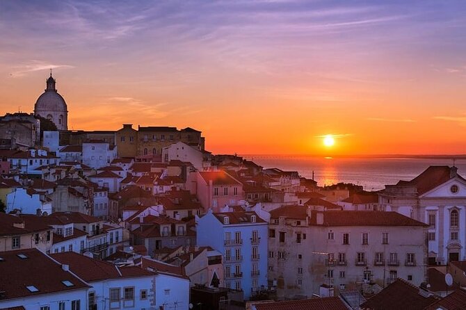 Lisbon: Old-Town Tuk-Tuk Tour - Why a Lisbon Old-Town tuk tuk tour saves time (and energy)