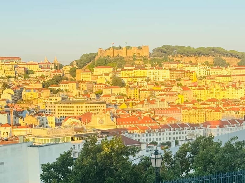 Lisbon: Old Town Tuktuk Tour - Why a tuk tuk makes Lisbon old-town sightseeing easier
