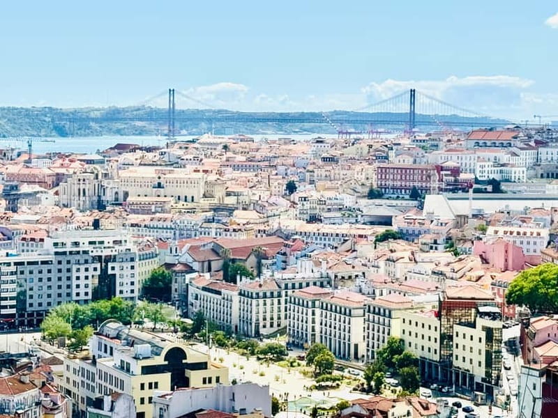 Lisbon: Old Town Tuktuk Tour - Time management: the 90-minute rhythm (and why some stops feel short)