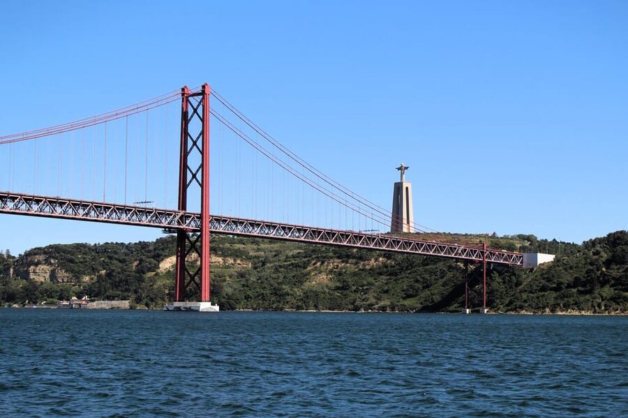 Lisbon On a Sailboat - Cultural Facts and Sailing Experience - FAQ
