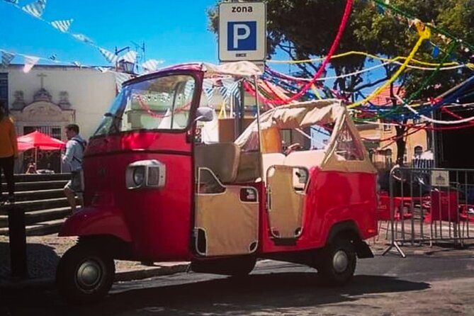 Lisbon on TukTuk - Lisbon Cathedral: Santa Maria Maior in 12th-century stone (ticket not included)