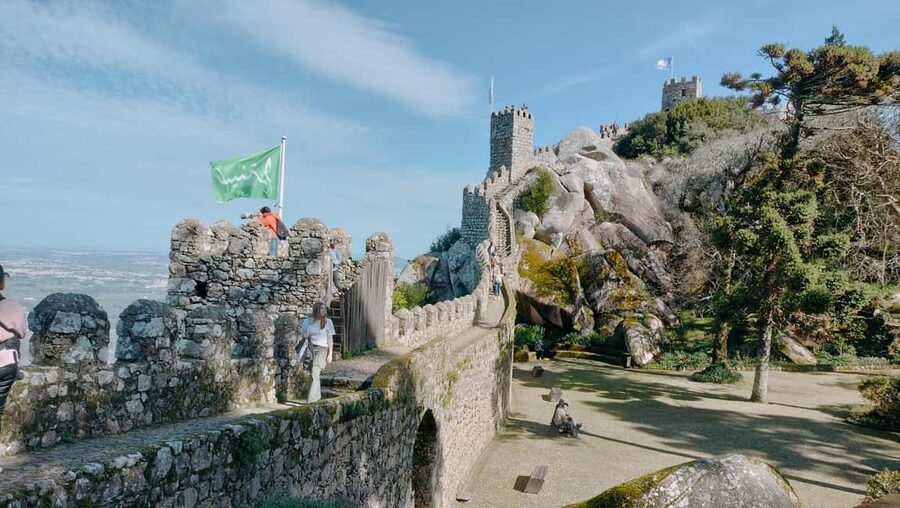 Lisbon: Pena Palace, Qta Regaleira, Moorish Castle & Cascais - Pena Palace: fairytale architecture, UNESCO status, and crowds