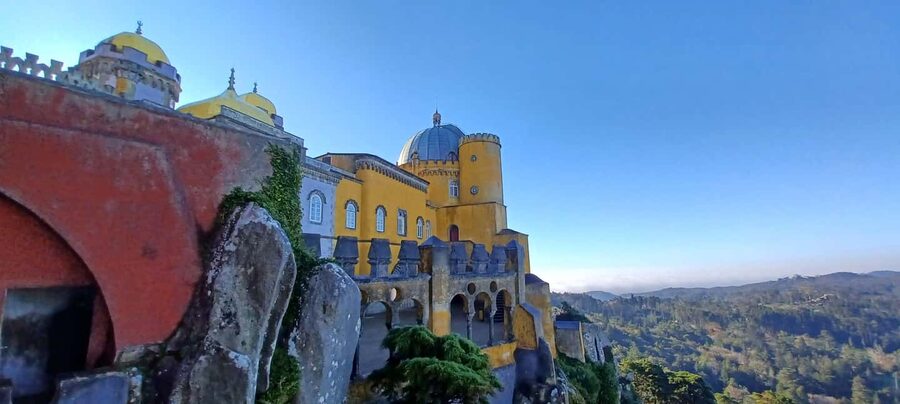 Lisbon: Pena Palace, Regaleira and Sintra - Guincho Beach Scenic Drive and Cascais: The Coast Reset
