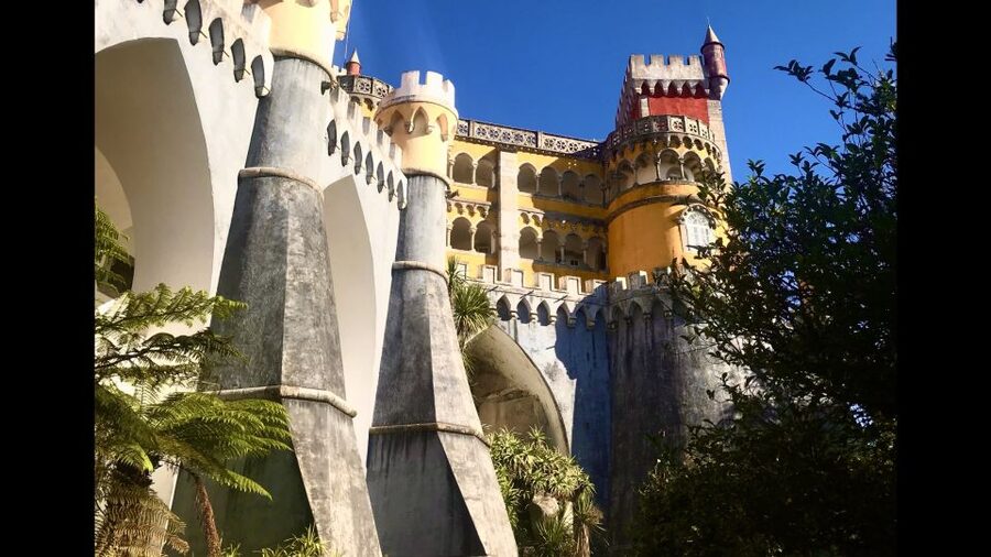Lisbon: Pena Palace, Sintra, Cascais, and Cabo Roca Day Trip - Praia do Guincho and Boca do Inferno: Quick Stops That Deliver Big Views