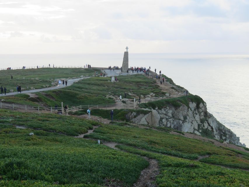 Lisbon: Pena, Regaleira & Atlantic Coast Tour with a Local - Sintra historic center in about 30 minutes: get oriented fast