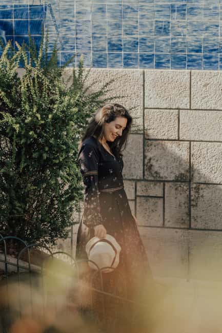 Lisbon photo shoot with a highlight video - The hidden gem photo stop: where the photos start to look personal