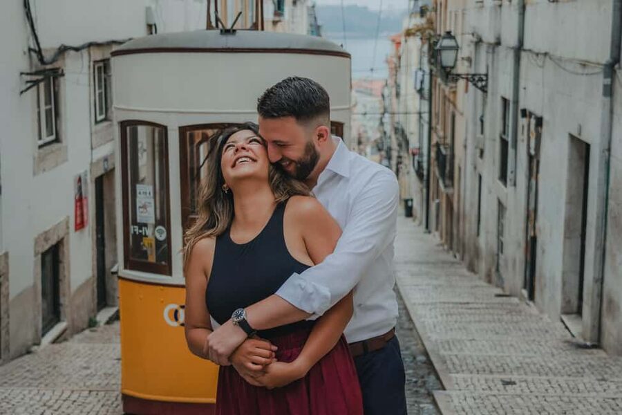 Lisbon photo shoot with a highlight video - The highlight video: a real social media souvenir (not just extra files)
