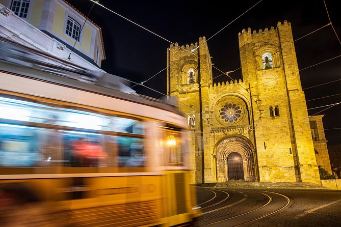 Lisbon Photography Masterclass - Private Photography Lesson - Portas do Sol: when you’re shooting both light and mood