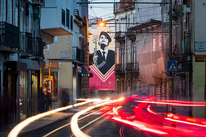 Lisbon Photography Masterclass - Private Photography Lesson - Miradouro São Pedro de Alcântara: balancing people, patterns, and perspective