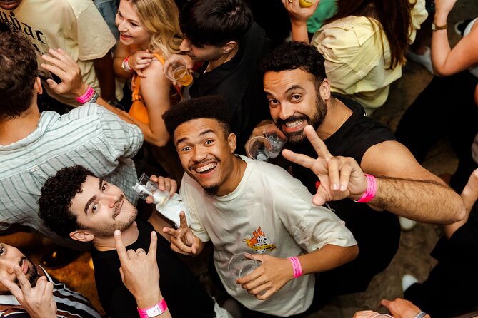Lisbon Pink Street Pubcrawl: 1h Open Bar, Shots,VIP Club Entry - Timing Tips: Avoid the Metro Panic