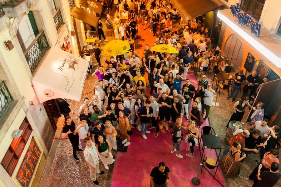 Lisbon PinkStreet Pubcrawl: 1hOpen Bar, Shots,VIP Club Entry - Key Highlights You’ll Actually Feel During the Crawl