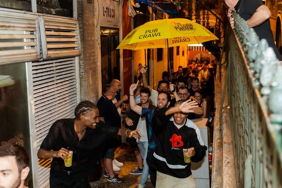 Lisbon PinkStreet Pubcrawl: 1hOpen Bar, Shots,VIP Club Entry - Lisbon After Dark, Without the Planning Headache