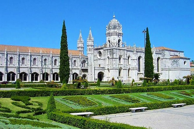 Lisbon & Portugal Private Luxury Tours - How the private setup works: pickup, up to 10, and freedom