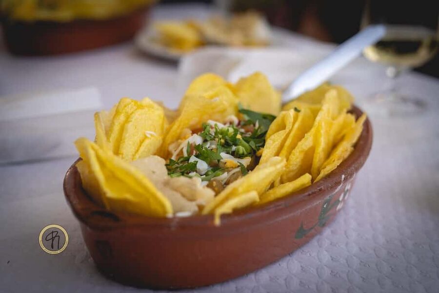 Lisbon: Portuguese Cuisine Food Tour with 17 Tastings - Starting Under the Rua Augusta Arch: Where You Meet and What Nearby Transit Helps