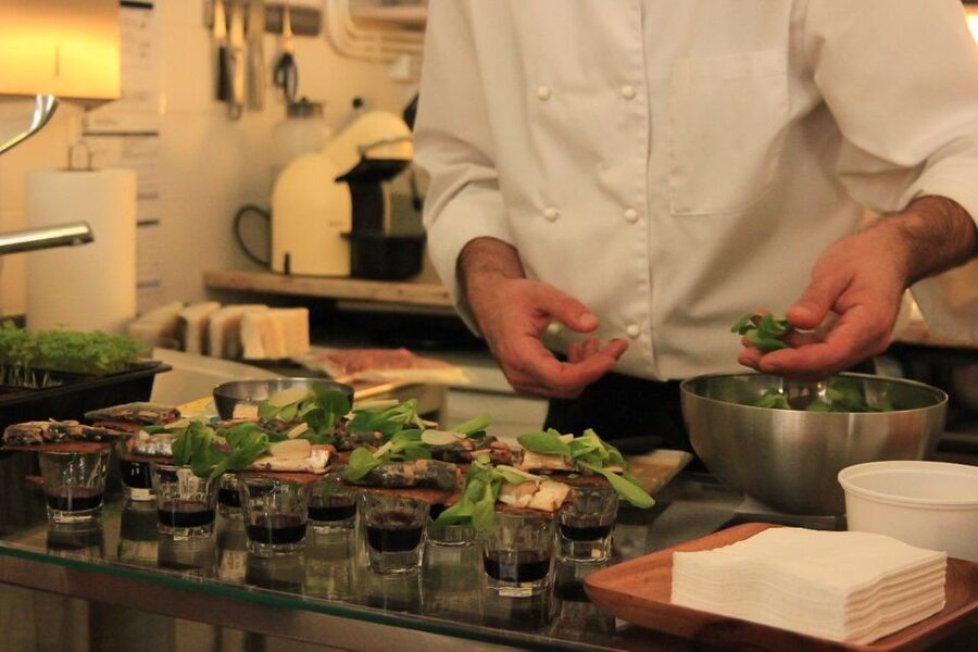 Lisbon: Portuguese Petiscos Tasting Tour by E-Bike - Ribeira Market and chef-led sampling: where your petiscos become a meal