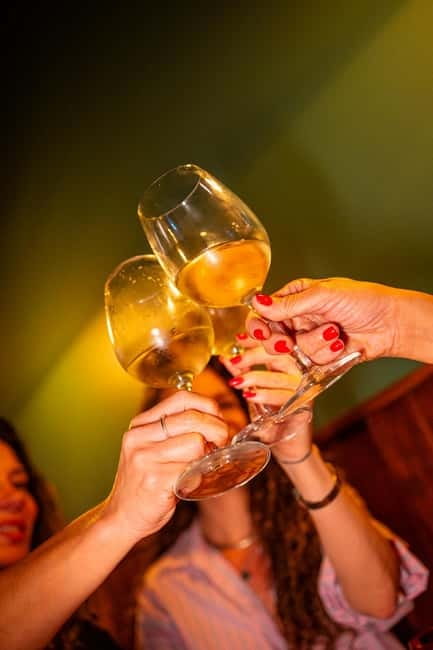 Lisbon: Portuguese Wine Tasting - The 4-wine journey: Vinho Verde to Red (Portugal cup by cup)