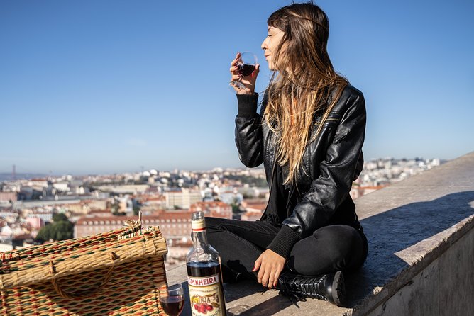 Lisbon Private 5-Hour Eco Tuk-Tuk Tour with Local Tastings - Graça and the Viewpoint Logic of Lisbon’s Seven Hills