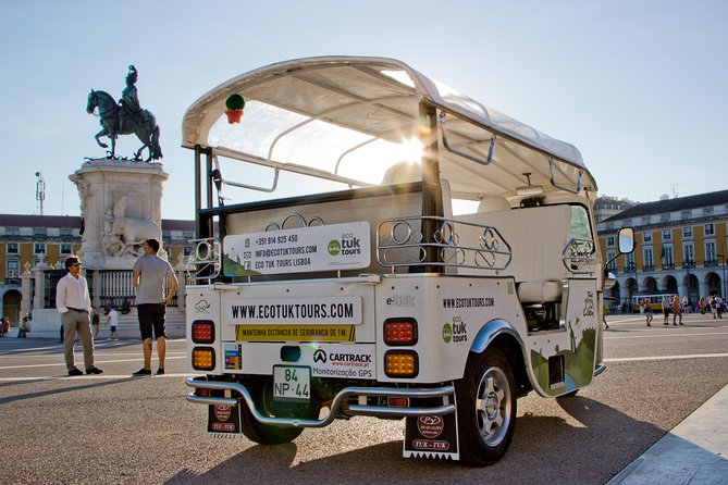 Lisbon Private 5-Hour Eco Tuk-Tuk Tour with Local Tastings - Miradouro da Senhora do Monte: The Sunset Stop You’ll Remember