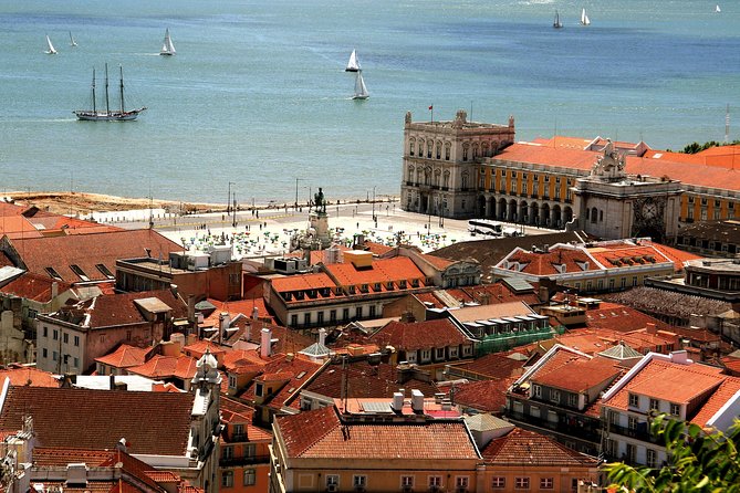 Lisbon Private And Customizable Half-Day Tour - Lisbon Cathedral and Alfama: old Lisbon in compact doses