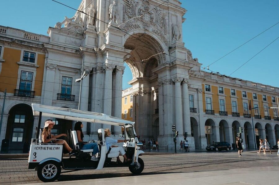Lisbon: Private Christmas Lights Tour by Eco Tuk Tuk - Baixa Pombalina and Praça do Comércio: Lisbon’s Grand Center Lit Up