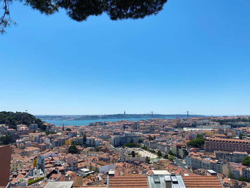 Lisbon: Private City Sightseeing Tour by Tuk-Tuk - Tagus views to Commerce Square: the city’s old engine room