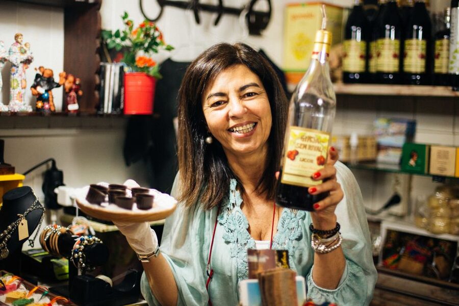 Lisbon: Private Evening Tour with Drinks & Bites in Alfama - What you’ll eat and drink: 3 bites, 3 drinks, and real Lisbon flavors